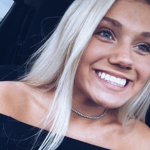 Meet your Posher, Brooke